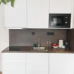 100